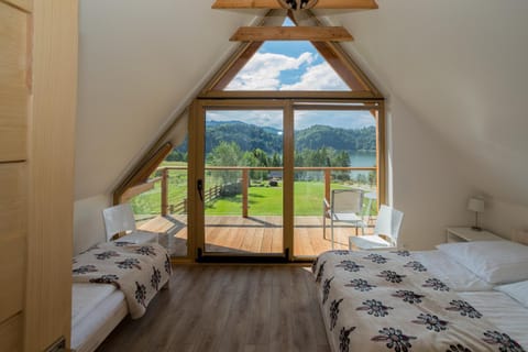 Bed, Photo of the whole room, Garden view, Lake view, Mountain view