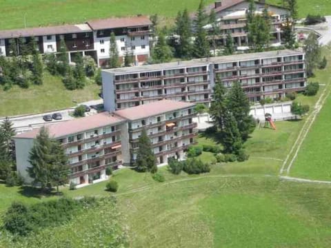 Property building, Neighbourhood