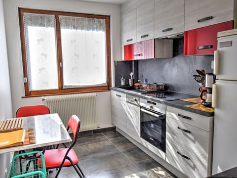 Appartement rénové avec 3 pièces, parking, proche centre et commodités à Morzine - FR-1-524-8 Apartment in Les Gets