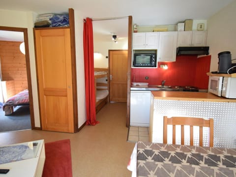 Appartement cosy 2 pièces, proche centre Morzine, balcon, parking, animaux admis - FR-1-524-24 Apartment in Les Gets