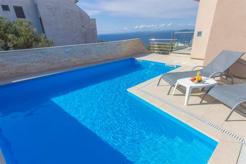Sea view, Swimming pool