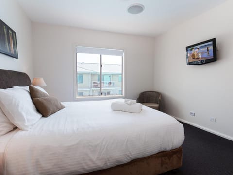 Pacific Blue 245-265 Sandy Point Rd - Dual Key Access, air conditioned unit with resort facilities and linen supplied Eigentumswohnung in Corlette