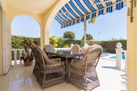 Charming one-floor villa with private pool in Los Balcones Villa in Vega Baja del Segura
