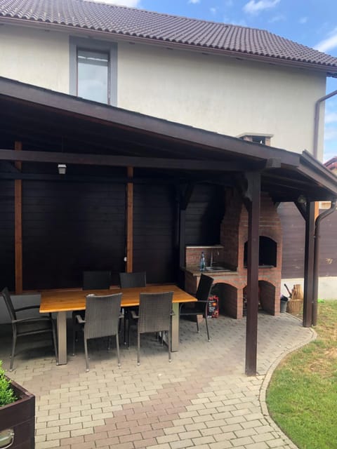Deluxe Villa with BBQ Chalet in Sibiu
