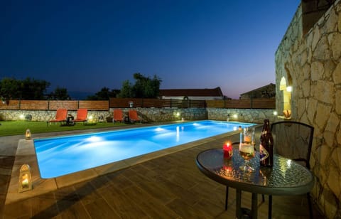 Skandalis Apartments with pool Apartment in Crete