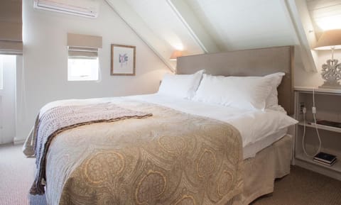 Klein Welmoed Luxury Guest House Bed and Breakfast in Cape Town