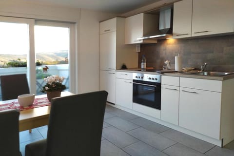 Kitchen or kitchenette, Dining area, On site