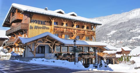 Facade/entrance, Winter