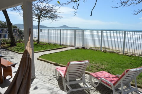 Patio, Garden, View (from property/room), Beach, Garden view, sunbed