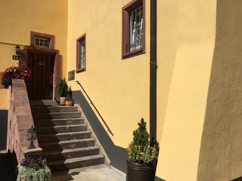 Altes Vogtshaus Alojamiento y desayuno in Weil am Rhein