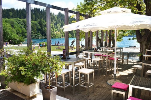 Balcony/Terrace, Beach, Lake view