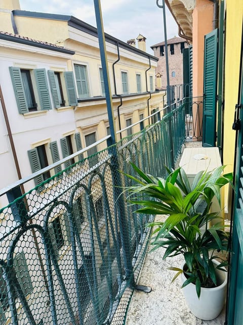 Property building, Day, View (from property/room), Balcony/Terrace