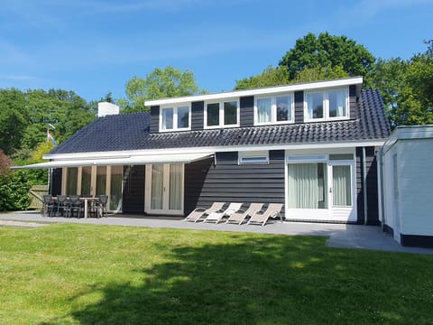 De Egel House in Oostkapelle