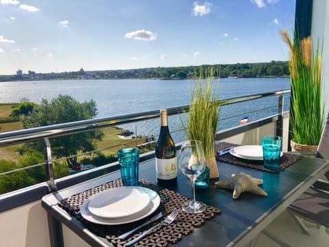 Balcony/Terrace, Lake view