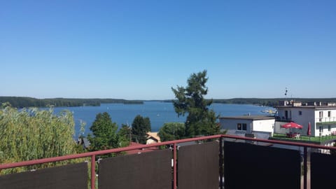 Property building, View (from property/room), Balcony/Terrace, Lake view
