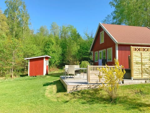 The Blomsholm Cabin - Load Your Electric Car Haus in Västra Götaland County