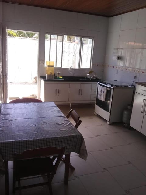 casa de dois quartos para até 6 pessoas Maison in Ubatuba