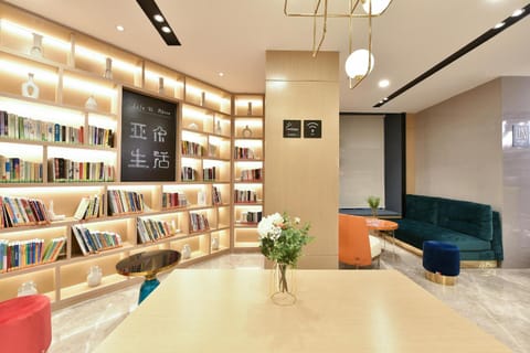 Library, Living room, Seating area