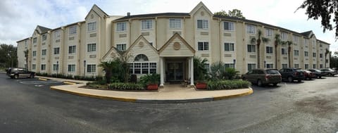 Hometown Inn & Suites Jacksonville Butler Blvd./Southpoint Hotel in Jacksonville