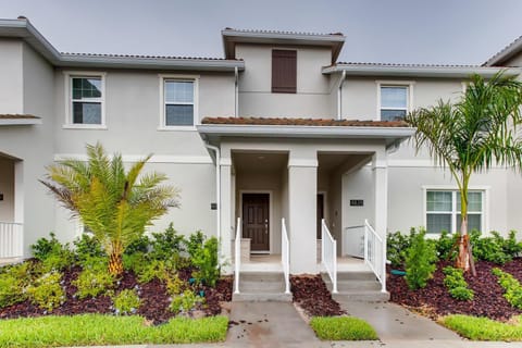 4837 ML - Stunning 4BR Townhome Villa in Kissimmee