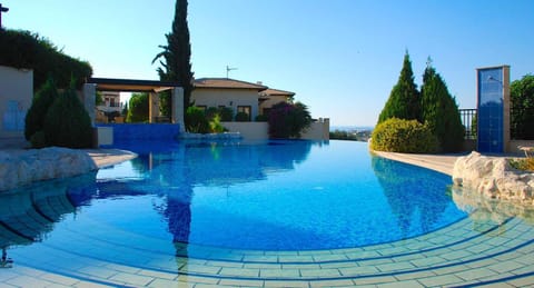 3 bedroom Villa Eleyjo with stunning private pool, Aphrodite Hills Resort Villa in Kouklia