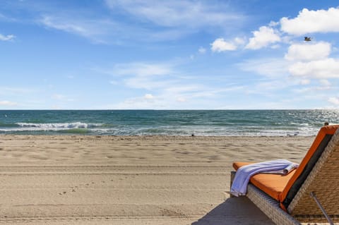 Ocean Treasure Beachside Suites Resort in Lauderdale-by-the-Sea