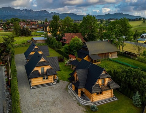 Property building, Bird's eye view, Mountain view