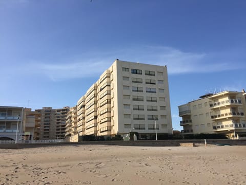 Peaceful Apartment in a Beachfront Complex Apartment in Ribera Baixa