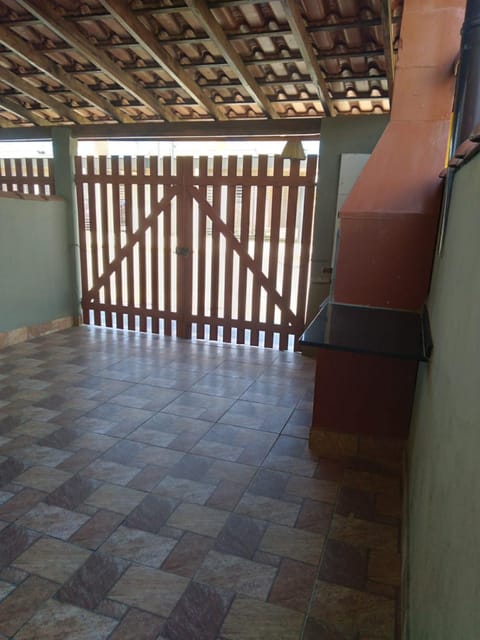 Casa Arejada, bem localizada para Temporada em Caraguatatuba Haus in Caraguatatuba