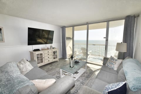 1201 Waters Edge Resort Condo in Garden City