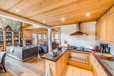 Chalet Whistler - Chalets pour 12 Personnes 04 Chalet in Tignes