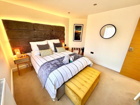 The Duplex Margate with Deck, Mini Bar & Air Conditioning Condominio in Margate