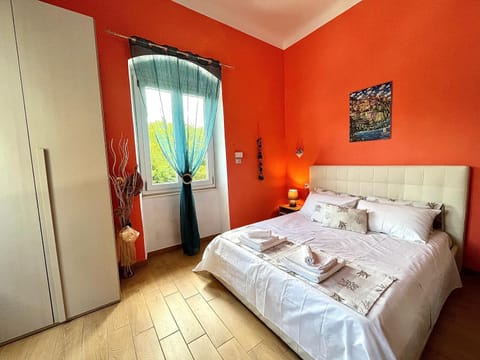 Bed, Photo of the whole room, Bedroom, towels, wardrobe