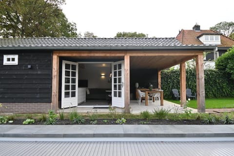 Chalet Santpoort-Zuid Chalet in Haarlem