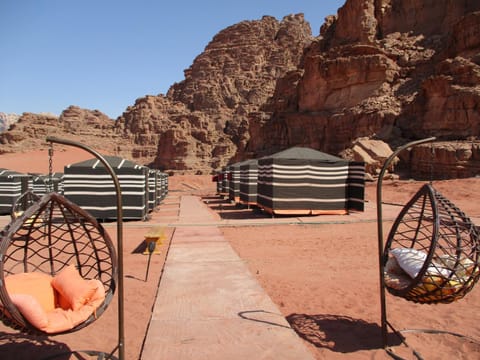 Wadi Rum Caravan Camp Camping /
Complejo de autocaravanas in South District