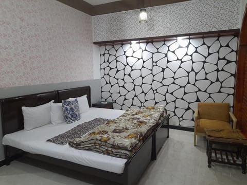 New city lodges guesthouse Bed and Breakfast in Islamabad