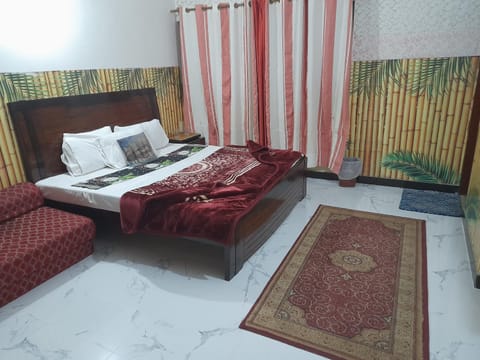 New city lodges guesthouse Bed and Breakfast in Islamabad