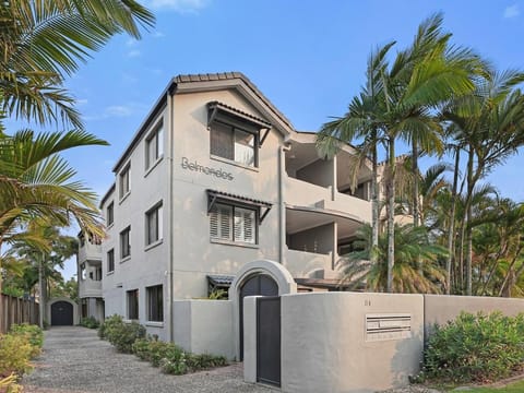 Riverside location, Noosa Sound Condo in Noosa Heads