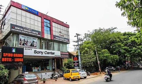 Property building, Facade/entrance