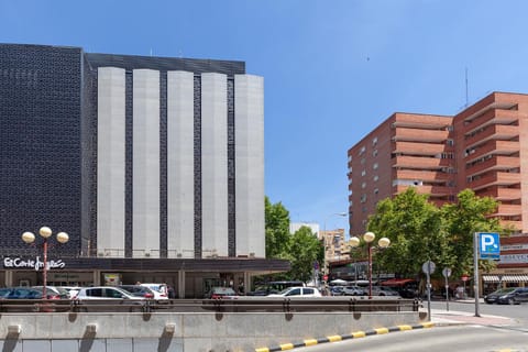 Apartamento luminoso y acogedor en Sevilla. A/C. Apartment in Seville