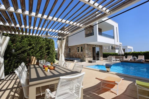 Villa Douglas - Private Pool, BBQ, 4Bdrms, View Villa in Halkidiki