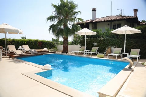 Villa Douglas - Private Pool, BBQ, 4Bdrms, View Villa in Halkidiki