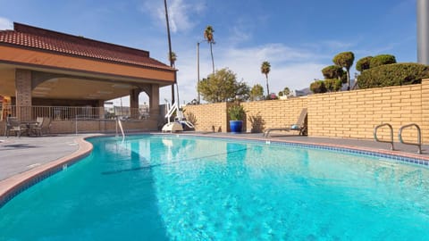 On site, Pool view, Swimming pool, Swimming pool