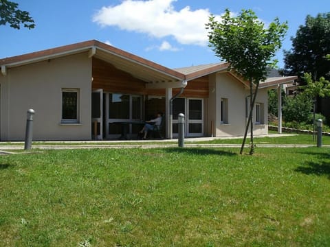 Property building, Facade/entrance, Garden