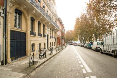 Property building, Neighbourhood, Street view