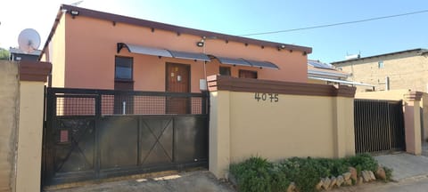 Ext4 Guest house Nature lodge in Roodepoort