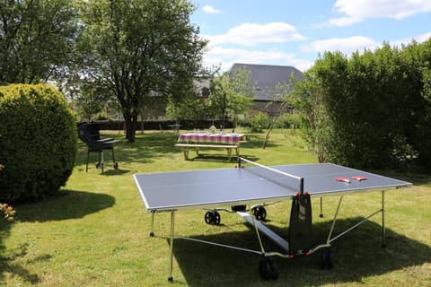 Zythogite, 23 personnes, 9 chambres, 6 salles de bain, bbq, jacuzzi, jardin, billard House in Wallonia, Belgium