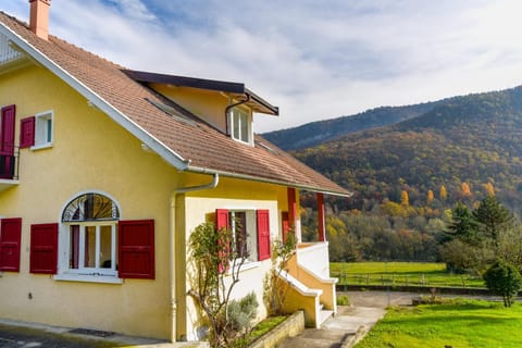 5 bedroom house in Annecy between town and countryside Maison in Sévrier