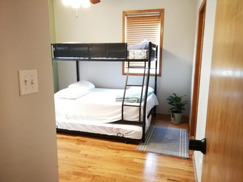 5430 Happy Home Vacation rental in Chicago