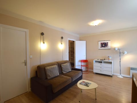 Studio Évian-les-Bains, 1 pièce, 4 personnes - FR-1-498-58 Condo in Évian-les-Bains